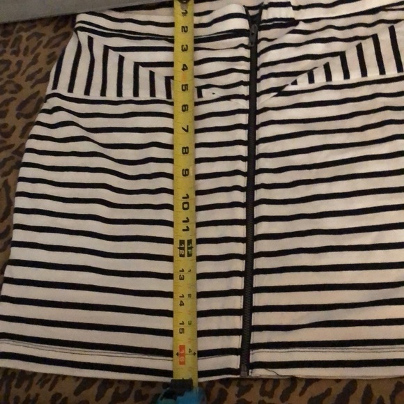 American Eagle Outfitters size XL black & white skirt striped zip front - Picture 6 of 10